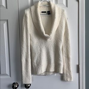 Moda international winter White sweater cowl neck